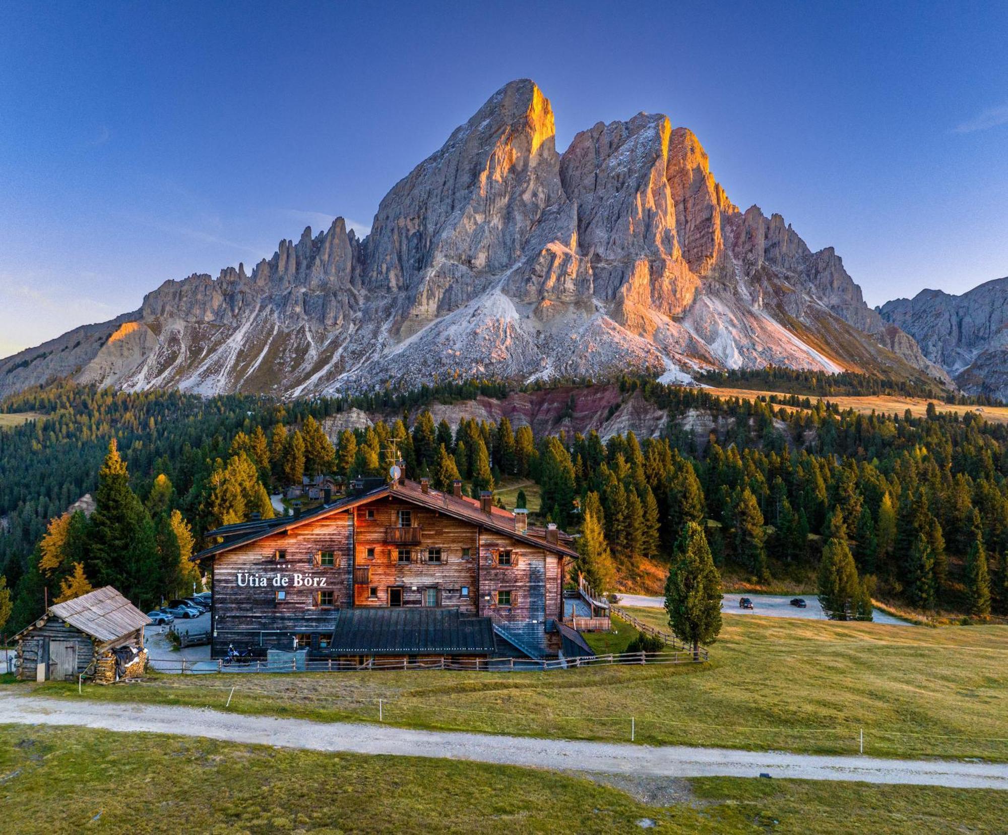 Uetia De Boerz Hotel San Martino in Badia Exterior foto